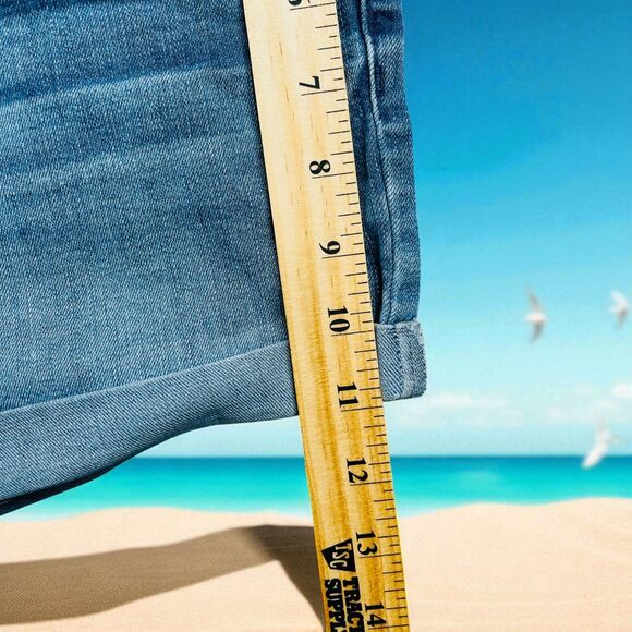 Refuge Button Fly Denim Shorts Womens Sz 8 Blue Faded Medium Wash High Rise Cuff - Picture 7 of 8